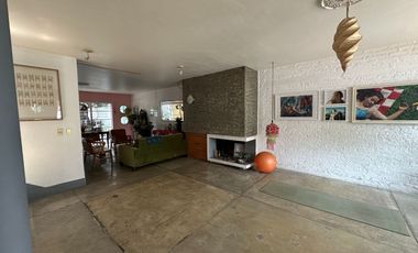 Preciosa Casa en Venta en La Colonia Periodista.