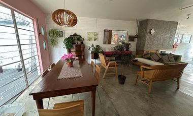 Preciosa Casa en Venta en La Colonia Periodista.