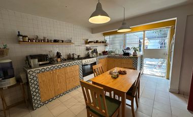 Preciosa Casa en Venta en La Colonia Periodista.