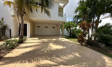 SE RENTA CASA RESIDENCIAL CAMPESTRE CANCUN