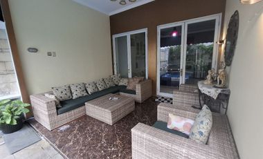 Rumah mewah disewakan area kuningan jakarta selatan ada kolam renang dan full furnished dari davinci