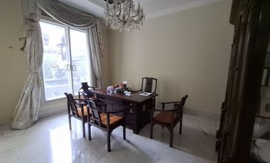 Rumah mewah disewakan area kuningan jakarta selatan ada kolam renang dan full furnished dari davinci