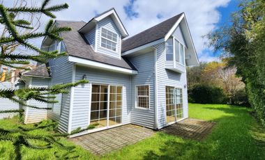 ARRIENDO CASA AV. LOS COLONOS