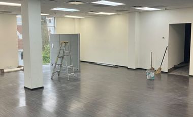 OFICINA de 250 METROS SOBRE LAZARO CARDENAS 9 CAJONES ESTAC INCLUIDOS CON PRIVADOS Y SALA DE JUNTAS