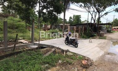 TANAH STRATEGIS POROS JALAN BESAR DI KARIANGAU
