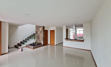 ESTRENA CASA AMPLIA DE 4 RECAMARAS Y 4 BAÑOS COMPLETOS EN RIO ALTOZANO