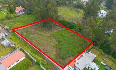 TERRENO DE VENTA EN CUMBAYA