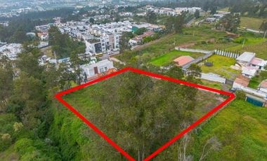 TERRENO DE VENTA EN CUMBAYA