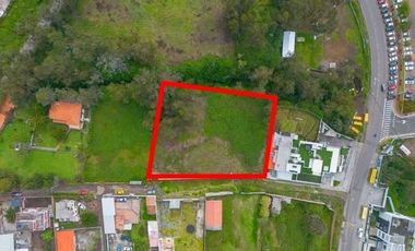 TERRENO DE VENTA EN CUMBAYA