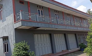 Rumah kantor 7 kamar tidur 2 gudang lokasi strategis Indramayu