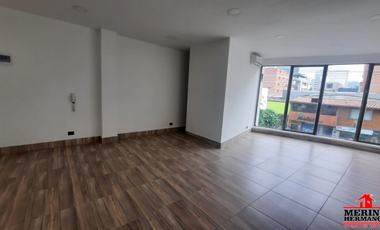oficina en arriendo en poblado. Cod A4000