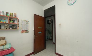 Rumah LT 157 SHM 14 Menit ke The Park Pejaten Dibantu KPR J-40181