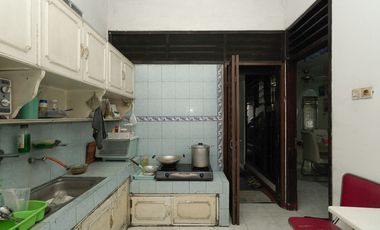 Rumah LT 157 SHM 14 Menit ke The Park Pejaten Dibantu KPR J-40181