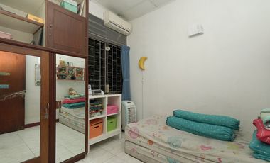 Rumah LT 157 SHM 14 Menit ke The Park Pejaten Dibantu KPR J-40181