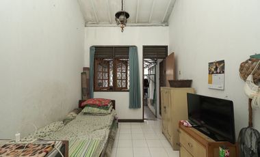Rumah LT 157 SHM 14 Menit ke The Park Pejaten Dibantu KPR J-40181