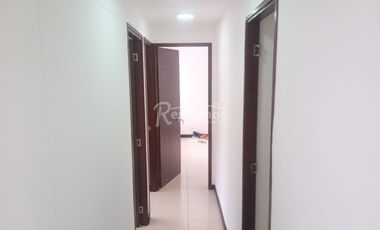 apartamento en arriendo en loma linda. Cod A776684