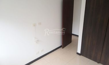 apartamento en arriendo en loma linda. Cod A776684