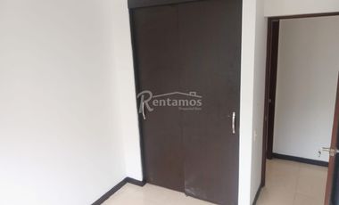 apartamento en arriendo en loma linda. Cod A776684