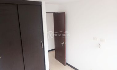 apartamento en arriendo en loma linda. Cod A776684