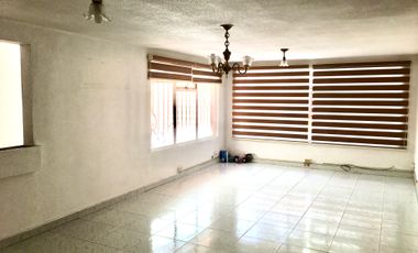 CASA EN VENTA O PARA OFICINAS EN EL CENTRO DE METEPEC ESTADO DE MEXICO