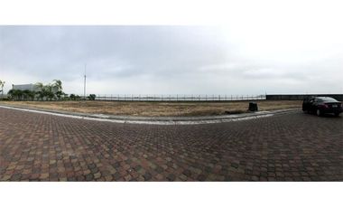 Terreno en venta, sector Samborondon
