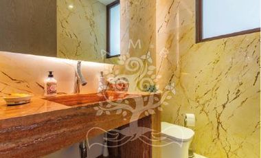 ESPECTACULAR RESIDENCIA EN VENTA EN BOSQUE REAL!