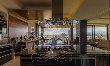 ESPECTACULAR RESIDENCIA EN VENTA EN BOSQUE REAL!