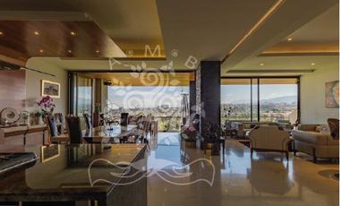ESPECTACULAR RESIDENCIA EN VENTA EN BOSQUE REAL!