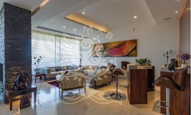 ESPECTACULAR RESIDENCIA EN VENTA EN BOSQUE REAL!