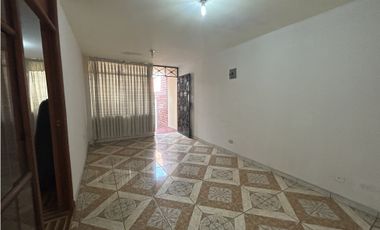 VENTA DE AMPLIA CASA EN COMAS, EN ZONA RESIDENCIAL CERRADA