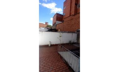 Casa Dúplex Local en Arriendo Medellín sector Laureles