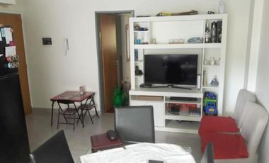 IMPECABLE DEPARTAMENTO DE 2 AMB CON COCHERA EN EXCELENTE ZONA