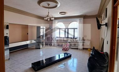 SE VENDE CASA EN CHAPULTEPEC ORIENTE (OPCIONAL A VENTA)