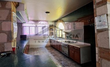 SE VENDE CASA EN CHAPULTEPEC ORIENTE (OPCIONAL A VENTA)