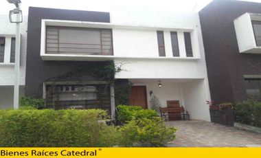 Casa de venta en Ricaurte – código:14019