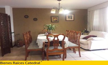 Casa de venta en Ricaurte – código:14019