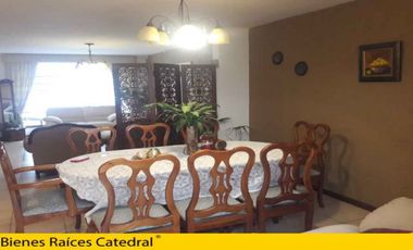 Casa de venta en Ricaurte – código:14019