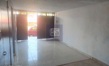 COD. 11001 - SE ARRIENDA LOCAL - BARRIO:  SANTA ANA