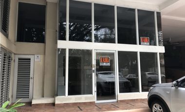 SE VENDE LOCAL EN EL CANGREJO PUNTO ESTRATEGICO -I.G.