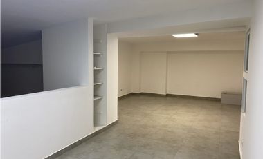 SE VENDE LOCAL EN EL CANGREJO PUNTO ESTRATEGICO -I.G.