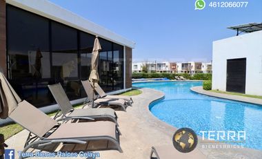 VENTA Casa  con Terreno Excedente, Amplia y Equipada en Cto Monarca, Fracc.  Alt