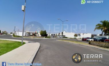 VENTA Casa  con Terreno Excedente, Amplia y Equipada en Cto Monarca, Fracc.  Alt