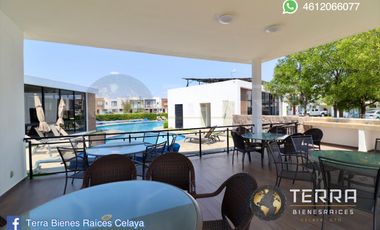 VENTA Casa  con Terreno Excedente, Amplia y Equipada en Cto Monarca, Fracc.  Alt