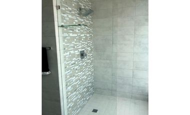 VENTA  APARTAMENTO SAN FRANCISCO 189M2 PH THE TOWERS CON DEPOSITO