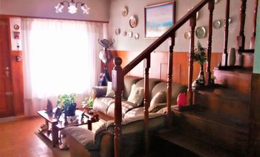 Venta Casa 5 Ambientes C/Quincho, Pileta  Bernal Oeste