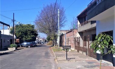 Venta Casa 5 Ambientes C/Quincho, Pileta  Bernal Oeste