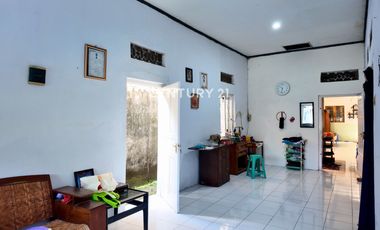 Rumah 3 KT Pinggir Jalan Dekat JEC Ideal Untuk Hunian Dan Usaha