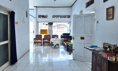 Rumah 3 KT Pinggir Jalan Dekat JEC Ideal Untuk Hunian Dan Usaha