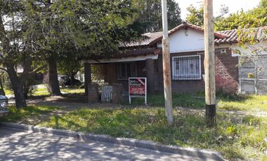 CHALET A RECICLAR DE 3 AMBIENTES EN VENTA - BELLA VISTA - NUEVO PRECIO