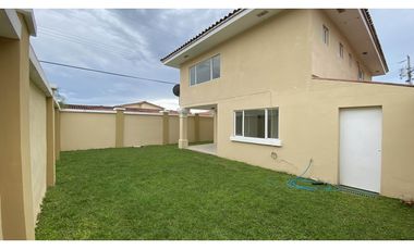 ALQUILER CASA BRISAS DEL GOLF